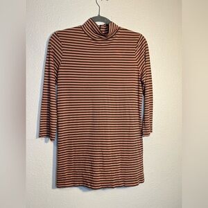 DemyLee New York Thin Striped Mockneck 3/4 Sleeve Top